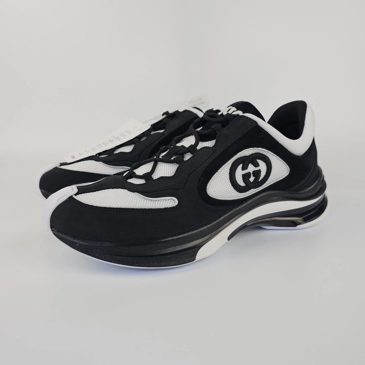 Zapatillas bajas de piel GUCCI Run GG para hombre, color negro/blanco, nuevas,